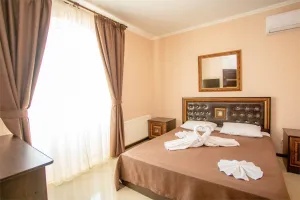 Императоръ - номер 2х местный улучшенный с террасой - фото 1